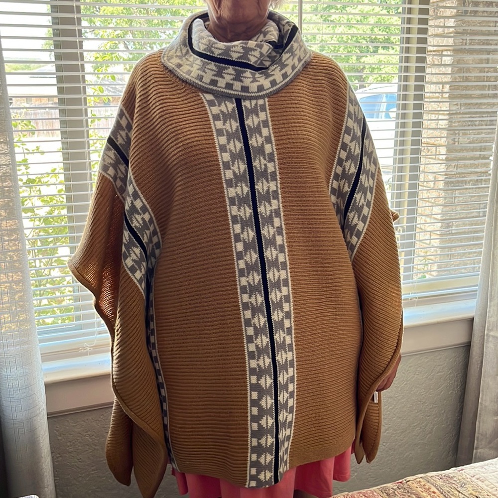 Sweater - Picture 3 of 4